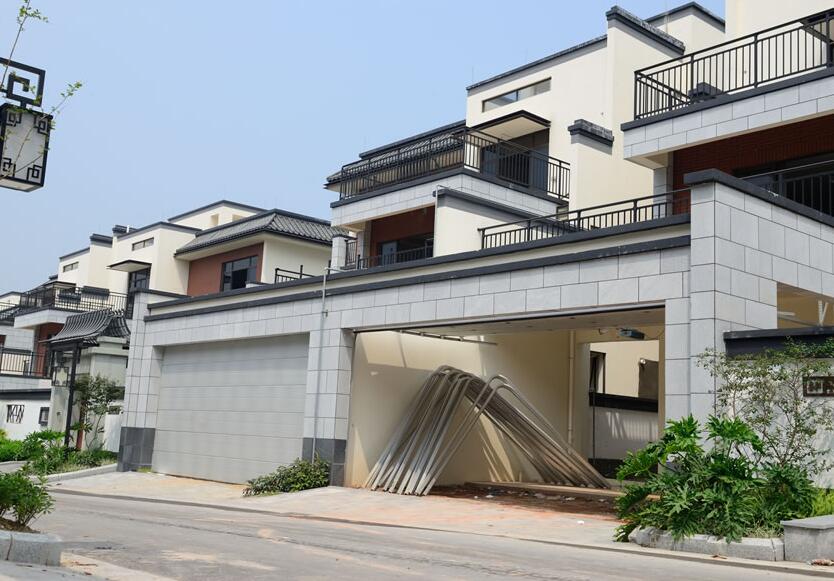 佛山順德碧桂園銀灰色車庫門工程香蕉免费视频APP